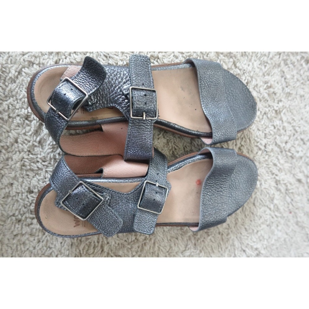 Wonders Mas Amor Metallic Silver Sandals, Wedge Spain Buckles Size 40 US 9‎